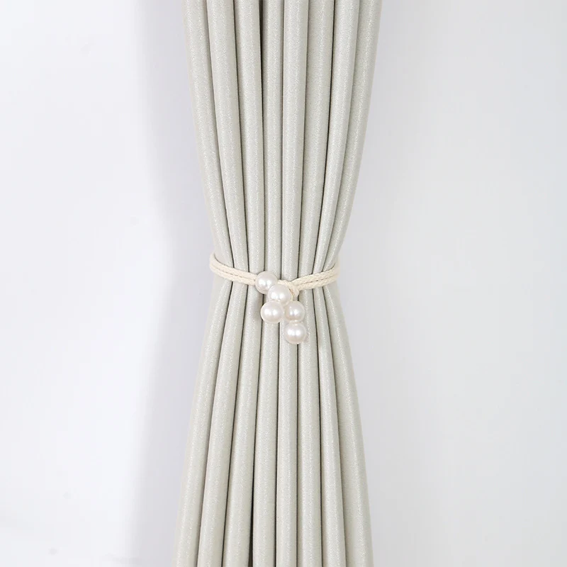 Eleganter Vorhangbinder mit Perlenbesatz Karnz