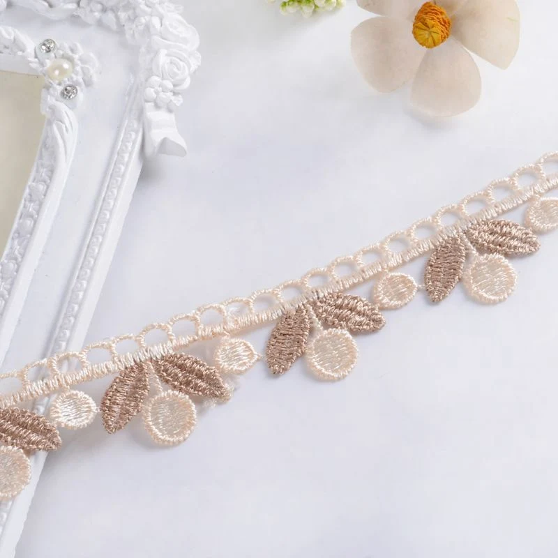 Eleganter Spitzenband Karnz