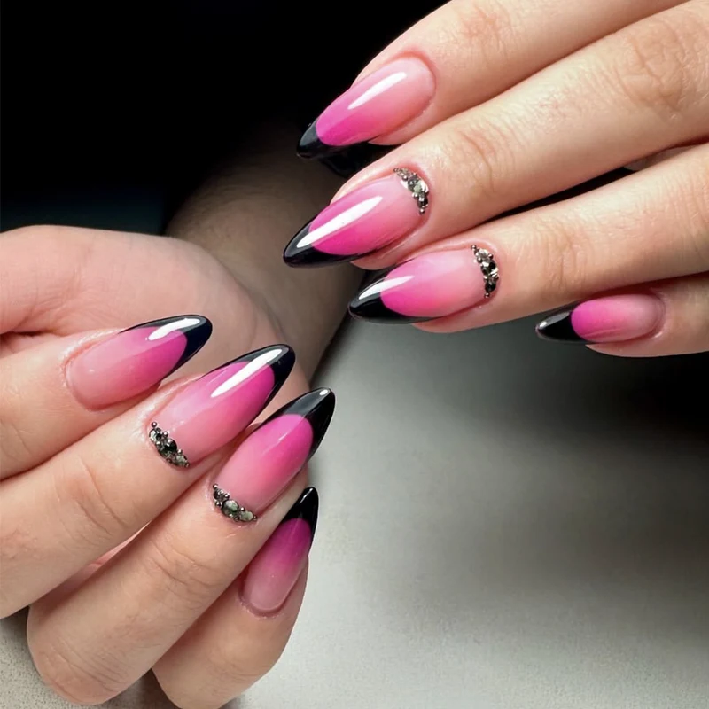 Ornate Ombré Stiletto Nagelkunst Karnz
