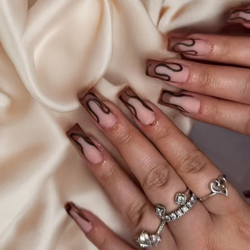 Trendy Nail Art Karnz