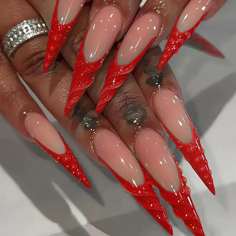 Skulptierte Stiletto-Nagelverlängerungen Karnz