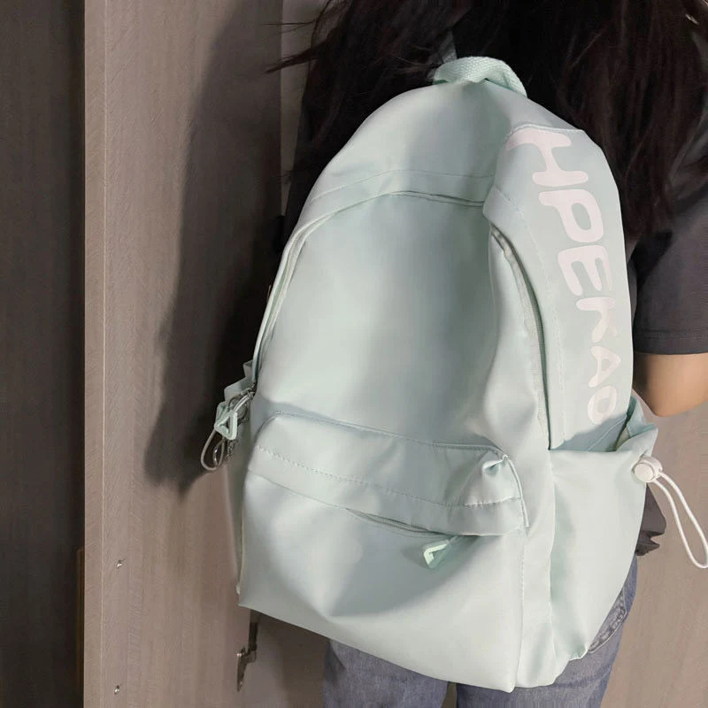 Geräumiger Rucksack mit mehreren Fächern Karnz