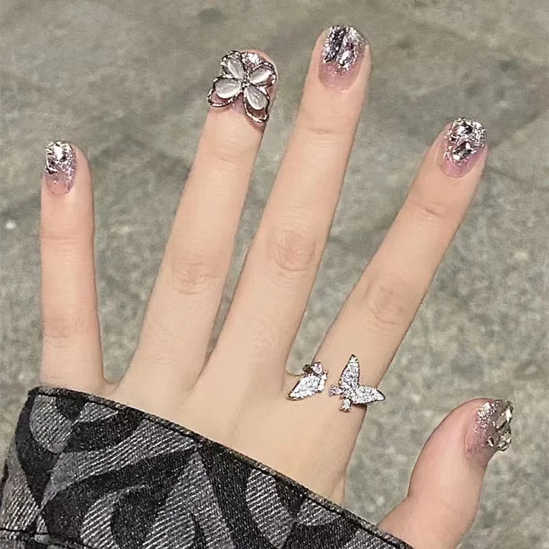Glamouröse Ringkollektion Karnz