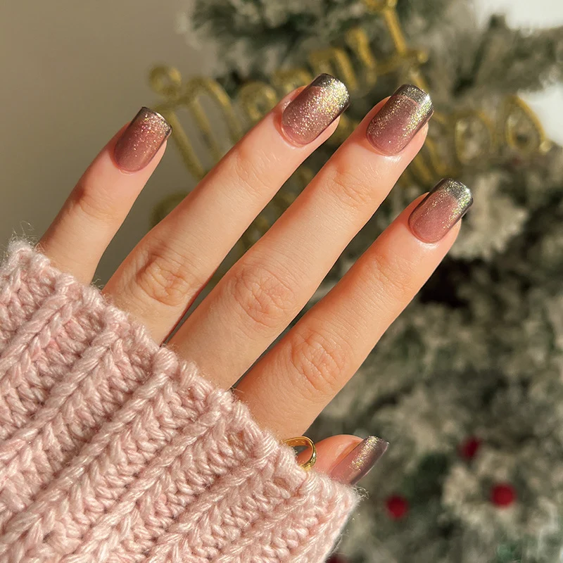 Kunstvolle Gel-Nägel mit Glitzer-Gradienten Karnz