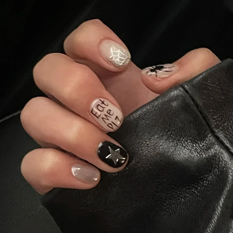 Kreative Nailart mit Halloween-Motiven Karnz