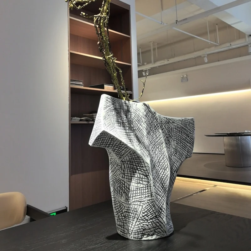 Künstlerische abstrakte Vase