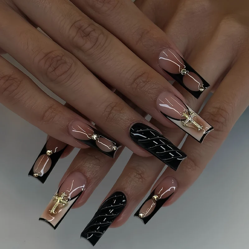 Luxuriöse dekorative Nagelverzierungen Karnz