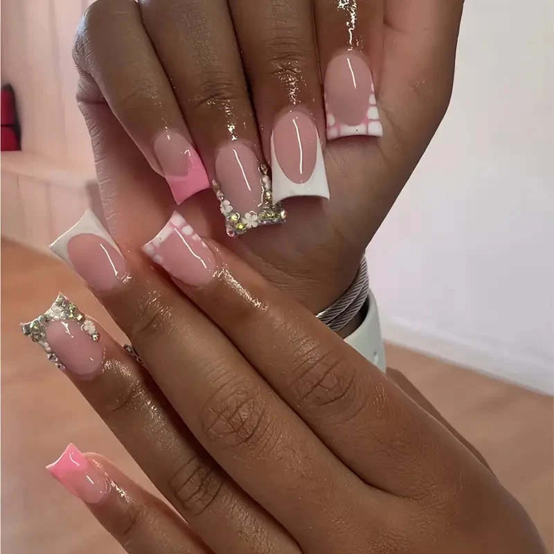 Glamouröse Stiletto-Nagelverlängerungen Karnz