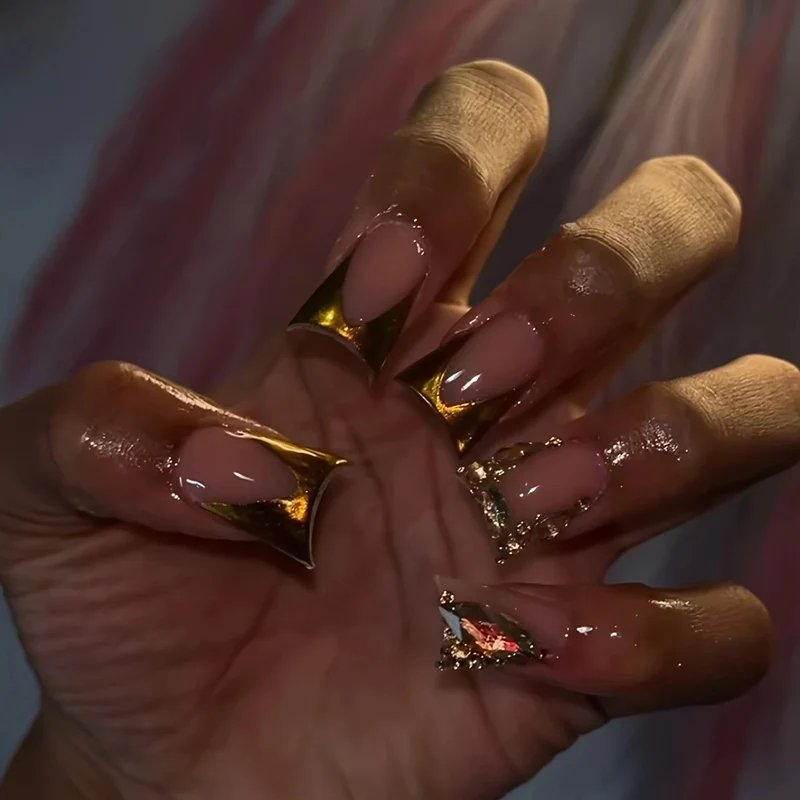 Glamouröse Stiletto-Nagelverlängerungen Karnz