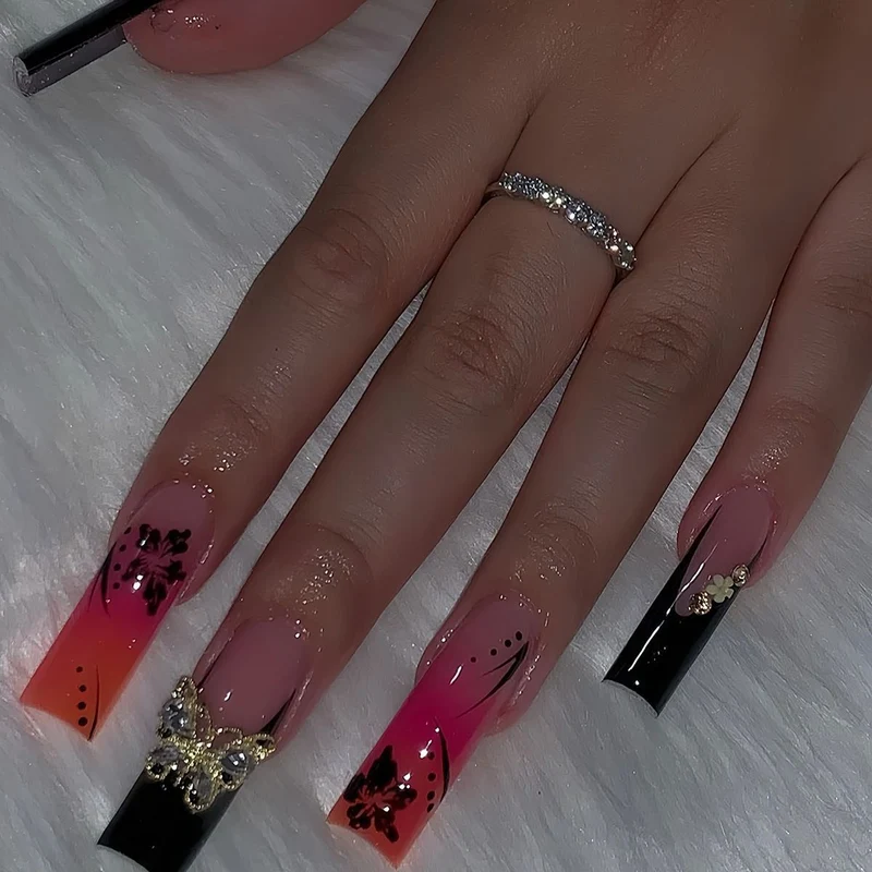 Glamouröse Florale Nagelkunstverlängerungen Karnz