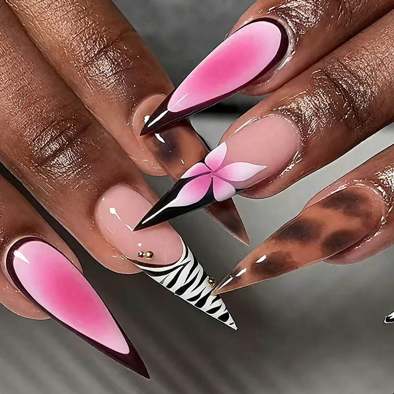 Künstlerische Stiletto-Nagelerweiterungen Karnz