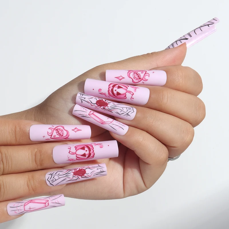 Künstlerische Drucknägel mit Halloween-Thema Karnz