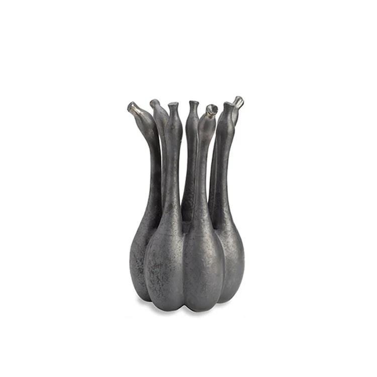 Künstlerischer skulpturaler Blumenhalter