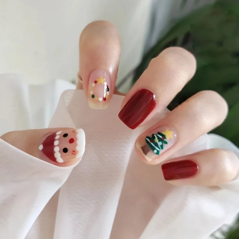 Festliche Feiertags-Nagelkunst Karnz