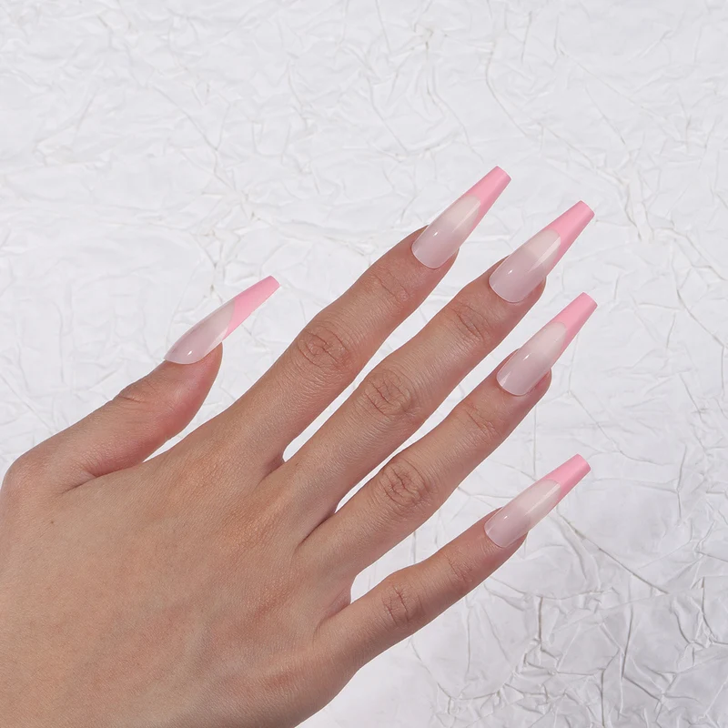 Lange Stiletto-Nagelverlängerungen Karnz