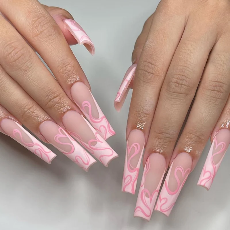 Langes Press-On Nagelkunstset mit Herzdesign Karnz