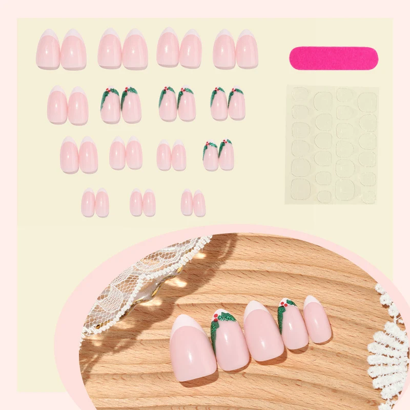 Kunstnagelset mit eleganten Blumenakzenten Karnz