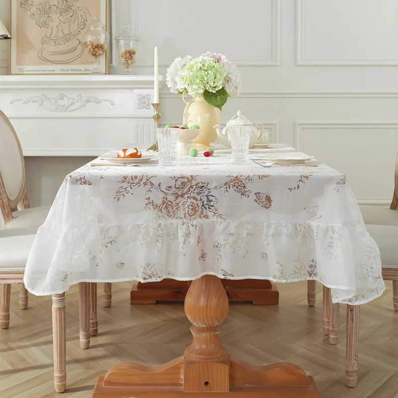 Elegante florale Spitzen-Tischdecke
