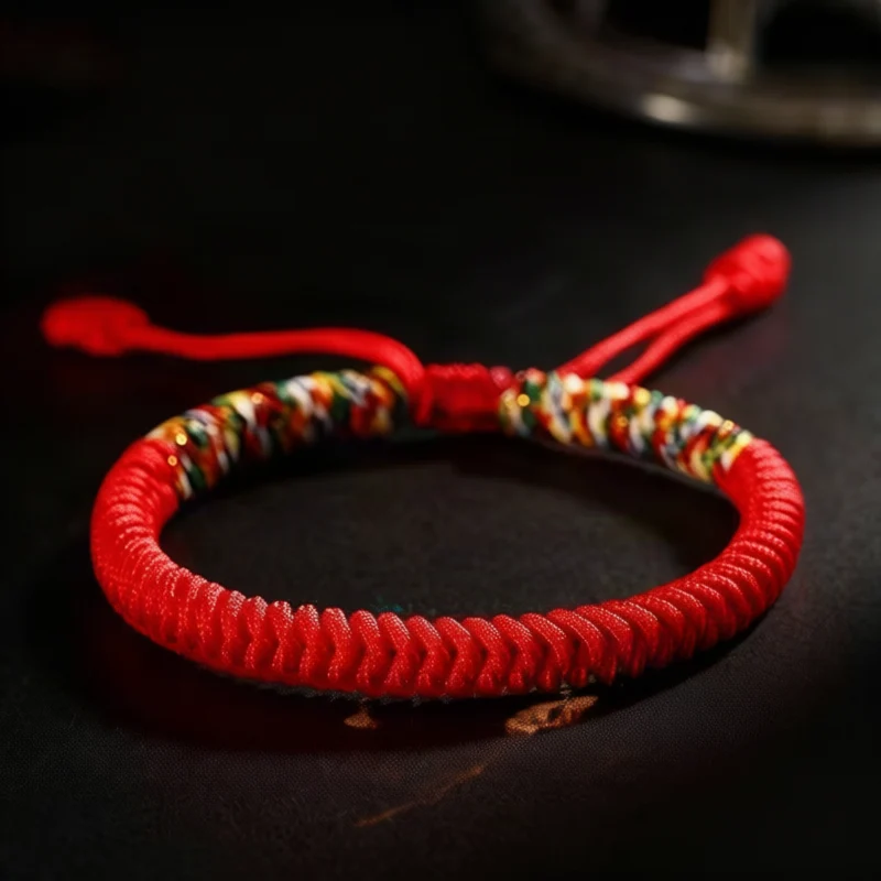Handgeknüpftes Seilarmband in Rot