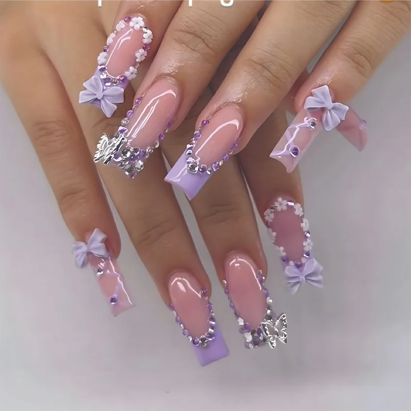 Elegante floral-verzierte Press-On Nägel Karnz