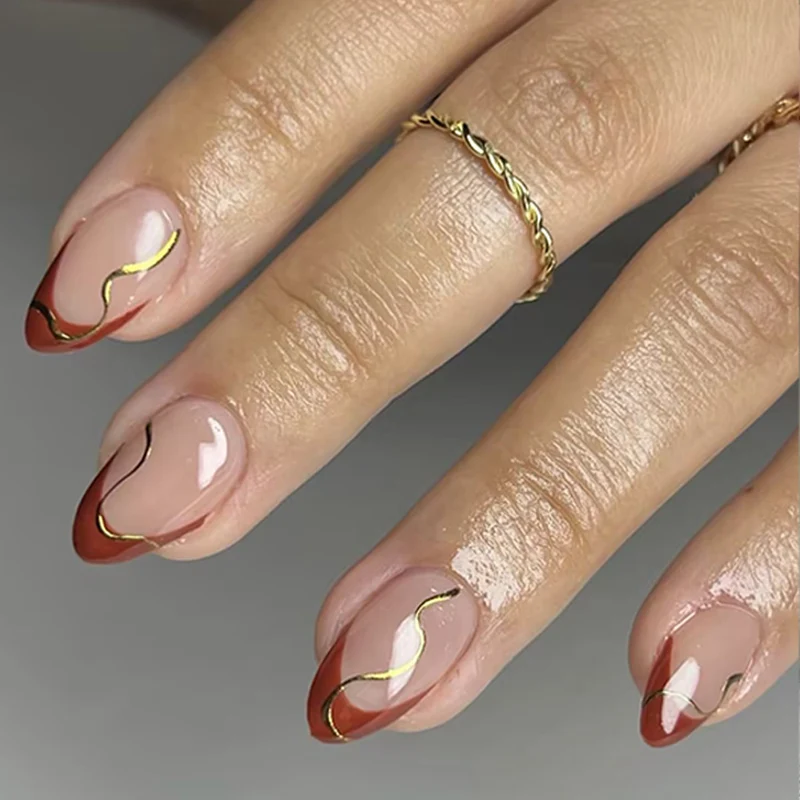 Elegante künstlerische Stiletto Press-On Nägel Karnz