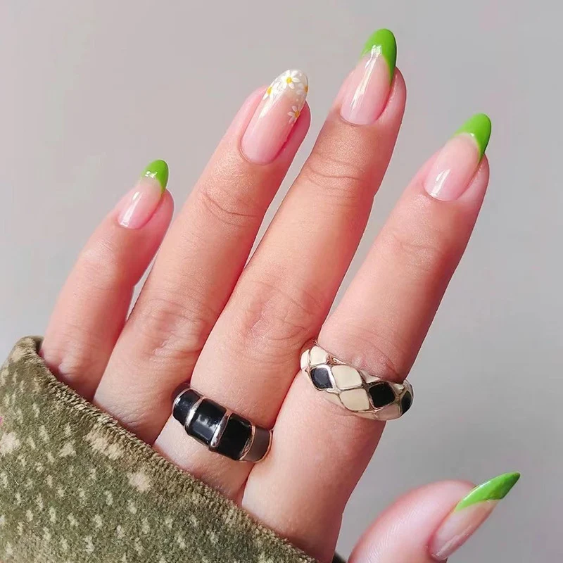 Künstliche Nagelschmuck Karnz