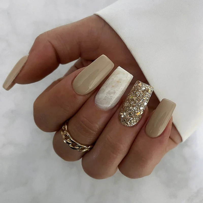 Glamouröse Nagelkunst Karnz