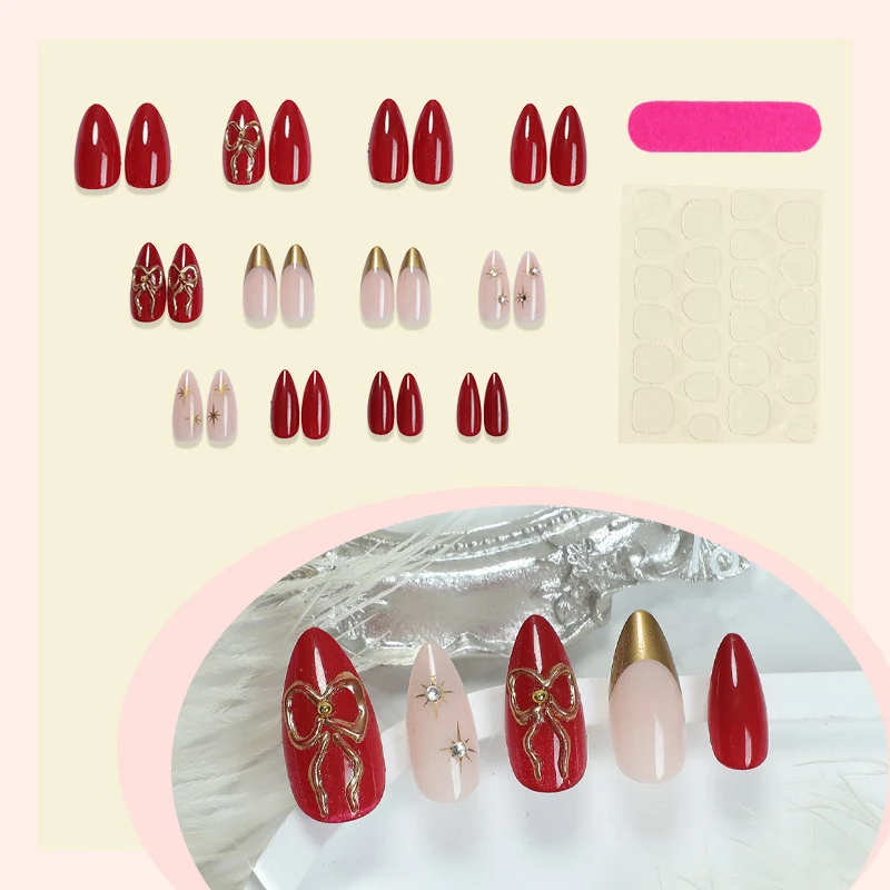 Kreatives Kunstnageldesign mit stilvollen Motiven Karnz