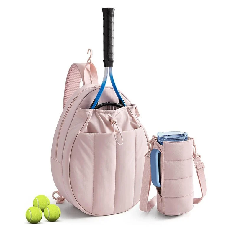 Tennis-Ausrüstung Karnz