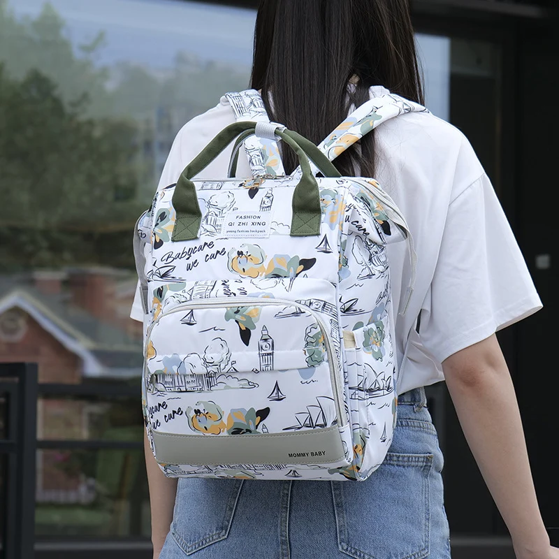 Stylischer Babypflege-Rucksack Karnz