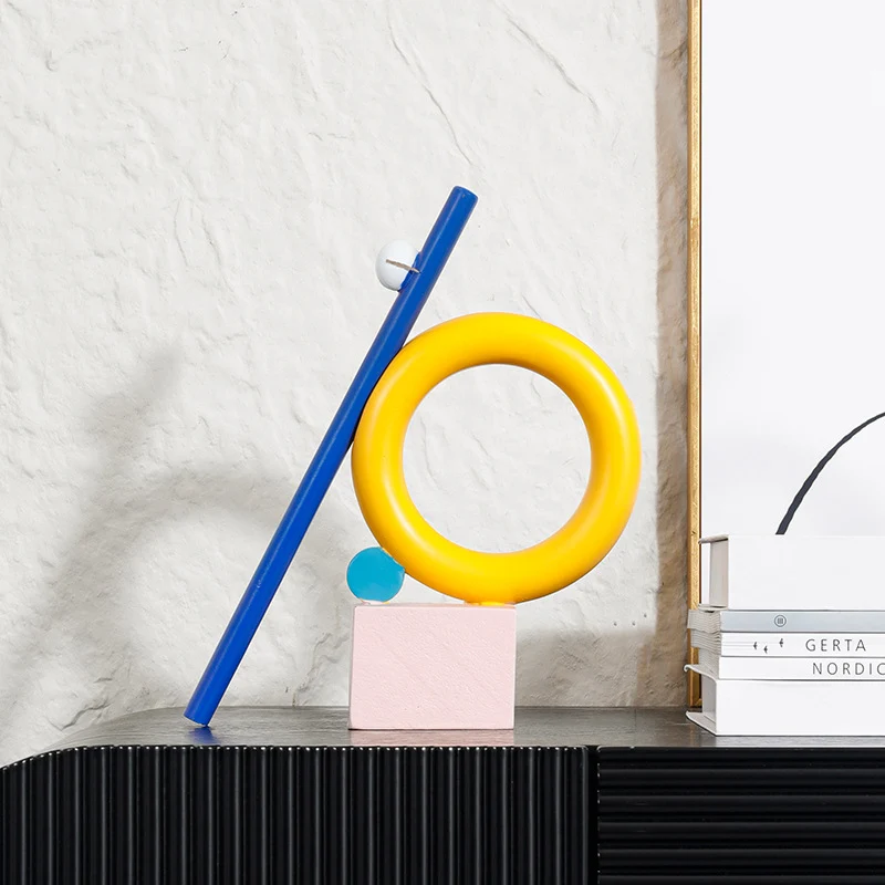 Dekorative abstrakte moderne Skulptur