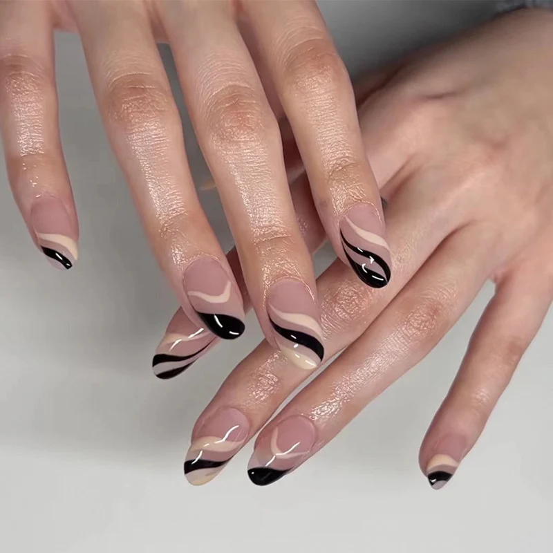 Kunstvolle Nagelkunst mit elegantem Wellen-Design Karnz