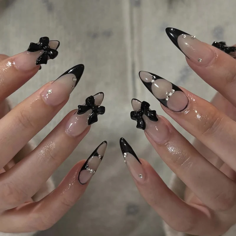 Gothic Bling Stiletto Nagelkunstverlängerungen Karnz