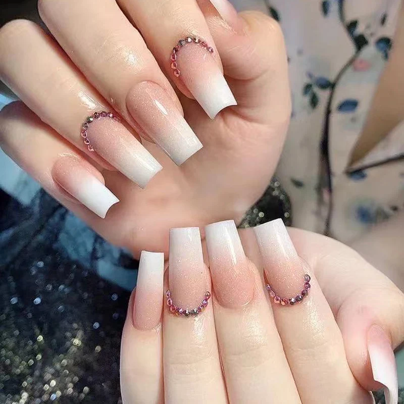 Premium Elegante Ombre Nagelverlängerungen Karnz