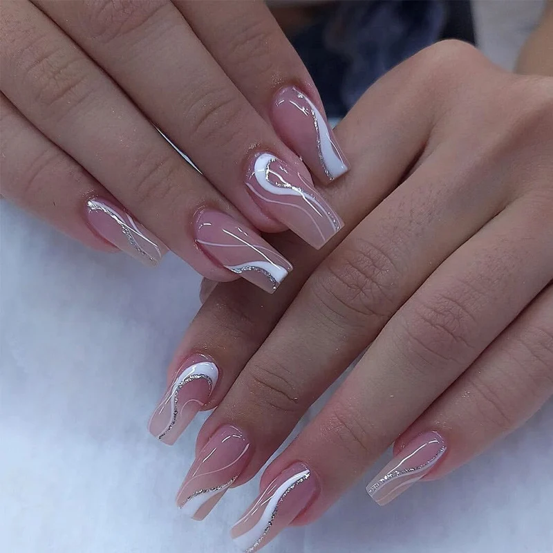 Premium Dekorative Nagelspitzen Karnz
