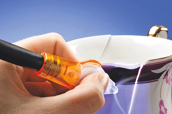 UV-Flüssigkleber