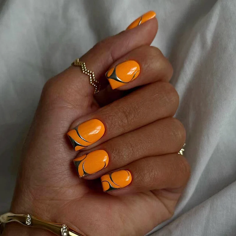 Modische Nagelkunst Karnz