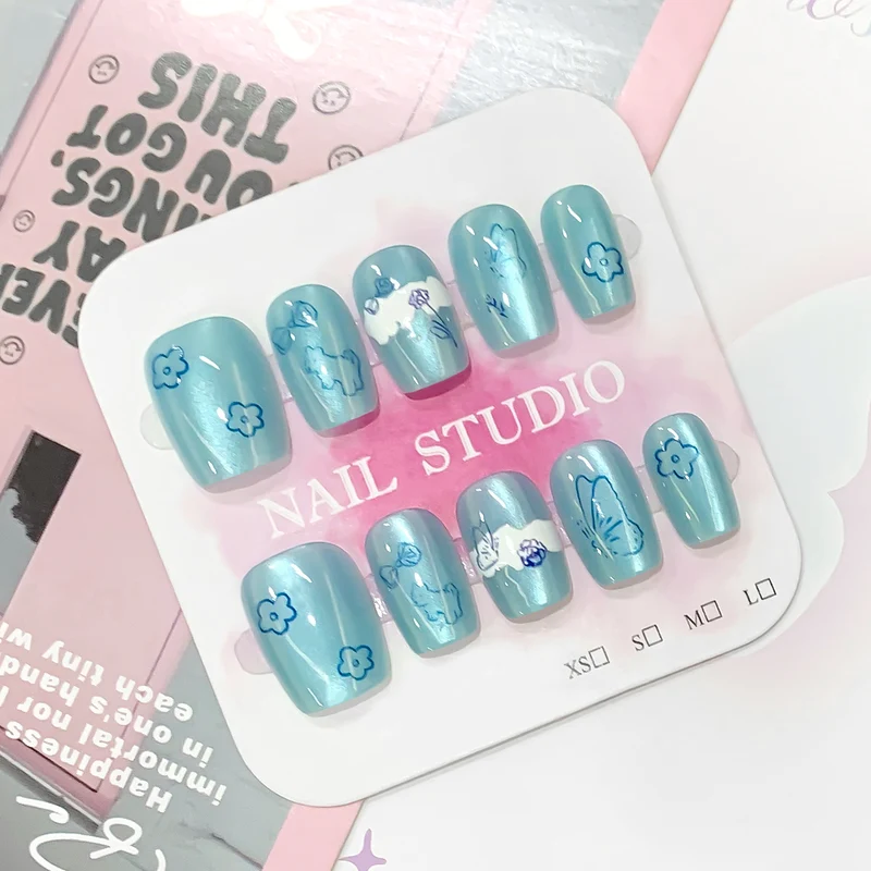 Kunstvolle Künstliche Nägel mit Blumen-Design Karnz