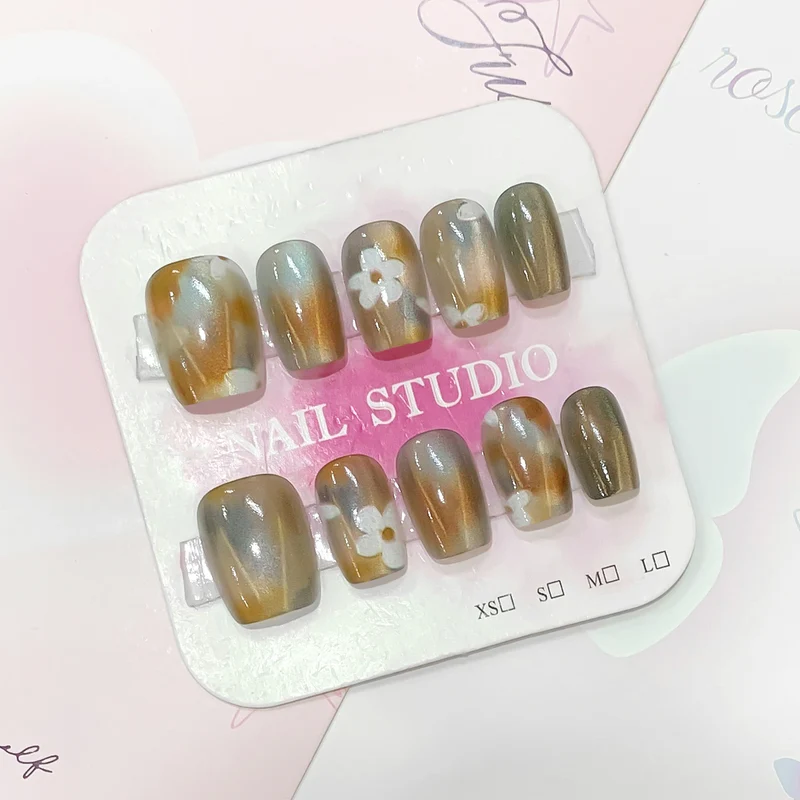 Künstliche Nagelspitzen mit Blumendesign Karnz