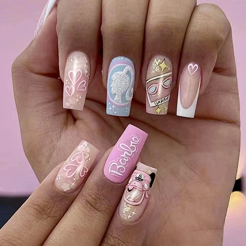 Kreatives Nageldesign Karnz