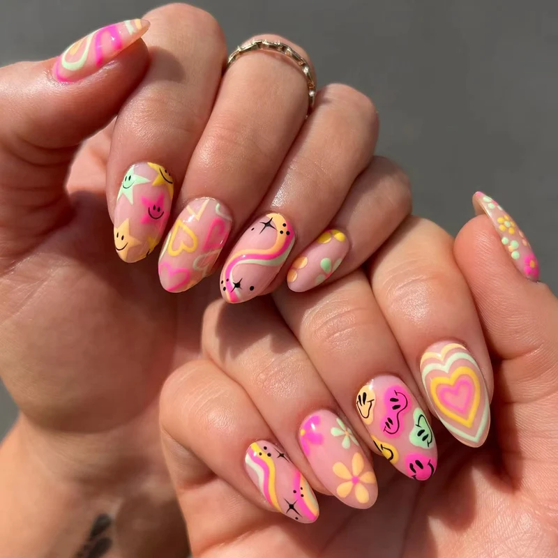 Kreative Nail Art Karnz