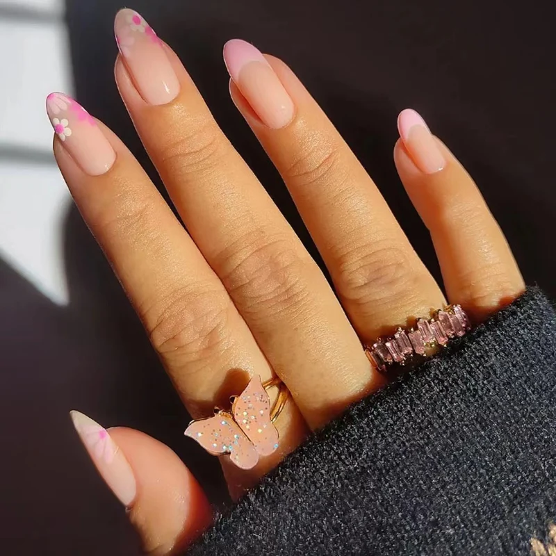 Blumeninspirierte Press-On Nagelset Karnz 1789085994