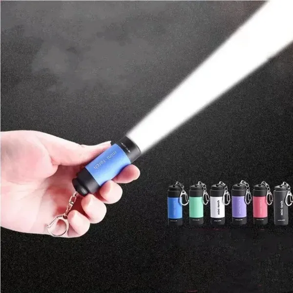 1+1 GRATIS | Mini-Schlüsselanhänger-Taschenlampe USB wiederaufladbar