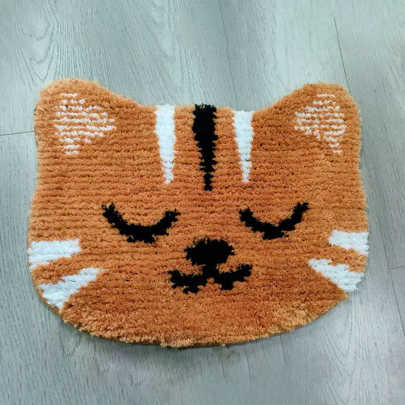 Niedlicher katzenförmiger Plüsch-Badeteppich