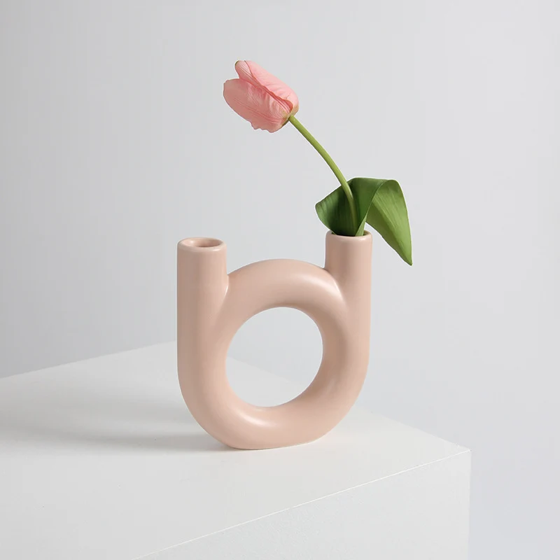 Zeitgenössische skulpturale Keramikvase