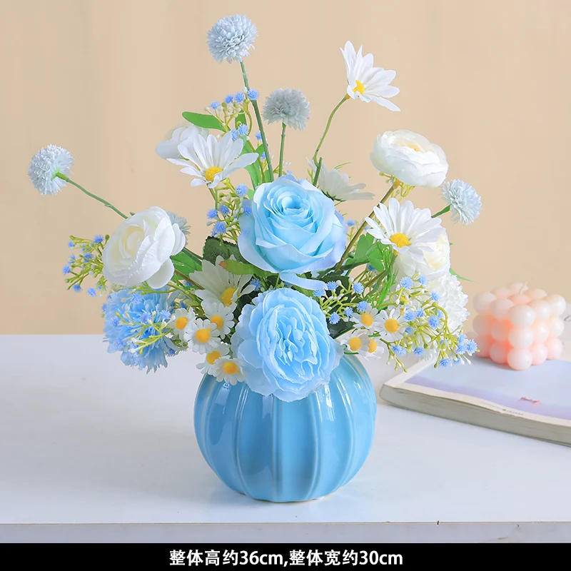 Charmante florale Mittelstück Arrangement