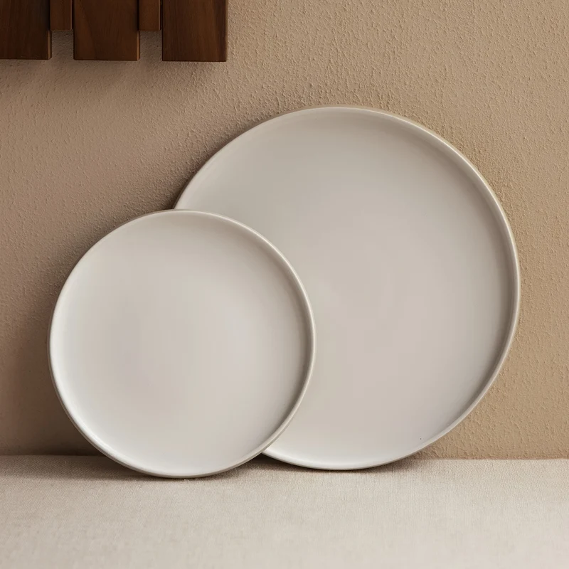 Porzellangeschirr mit Goldrand, 25-teilig