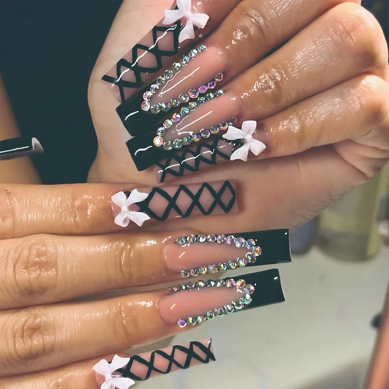 Dekoratives Stiletto Press-On Nagelset Karnz