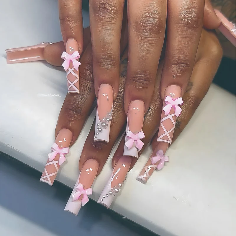 Dekorative Press-On Nagelstile Karnz