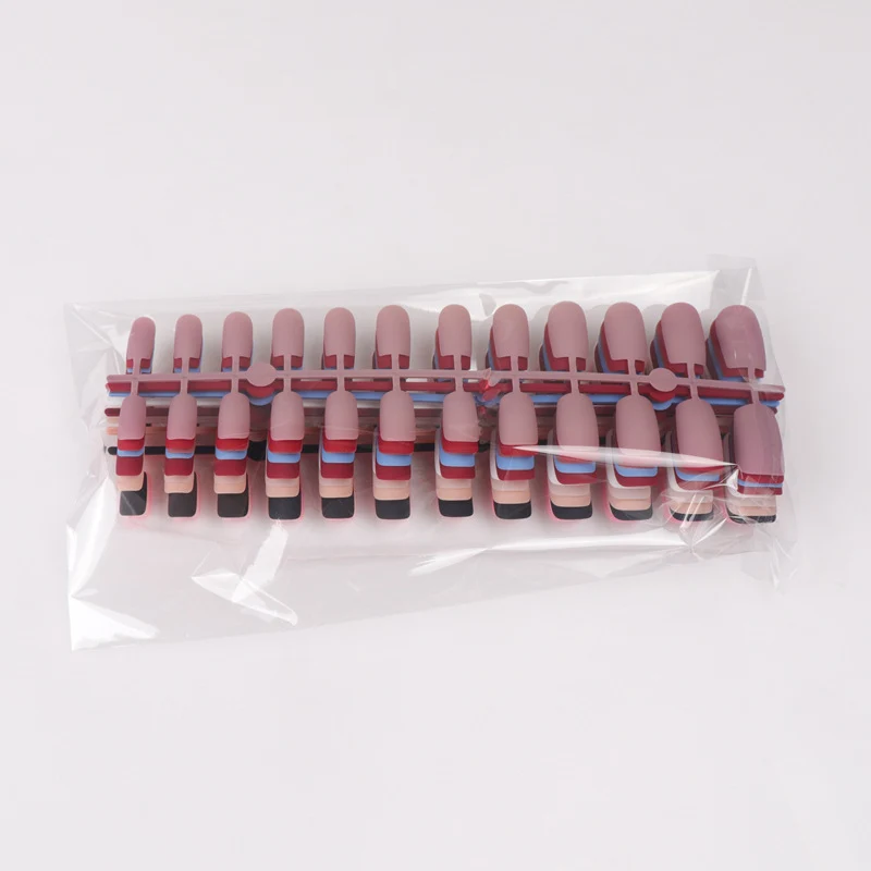 Anpassbares Press-On-Nagelset Karnz